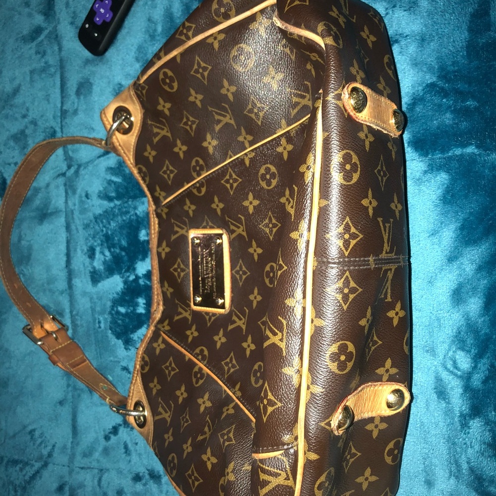 Louis Vuitton galleria pm